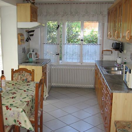 Csaladi Vendeghaz Apartment Eger Room photo