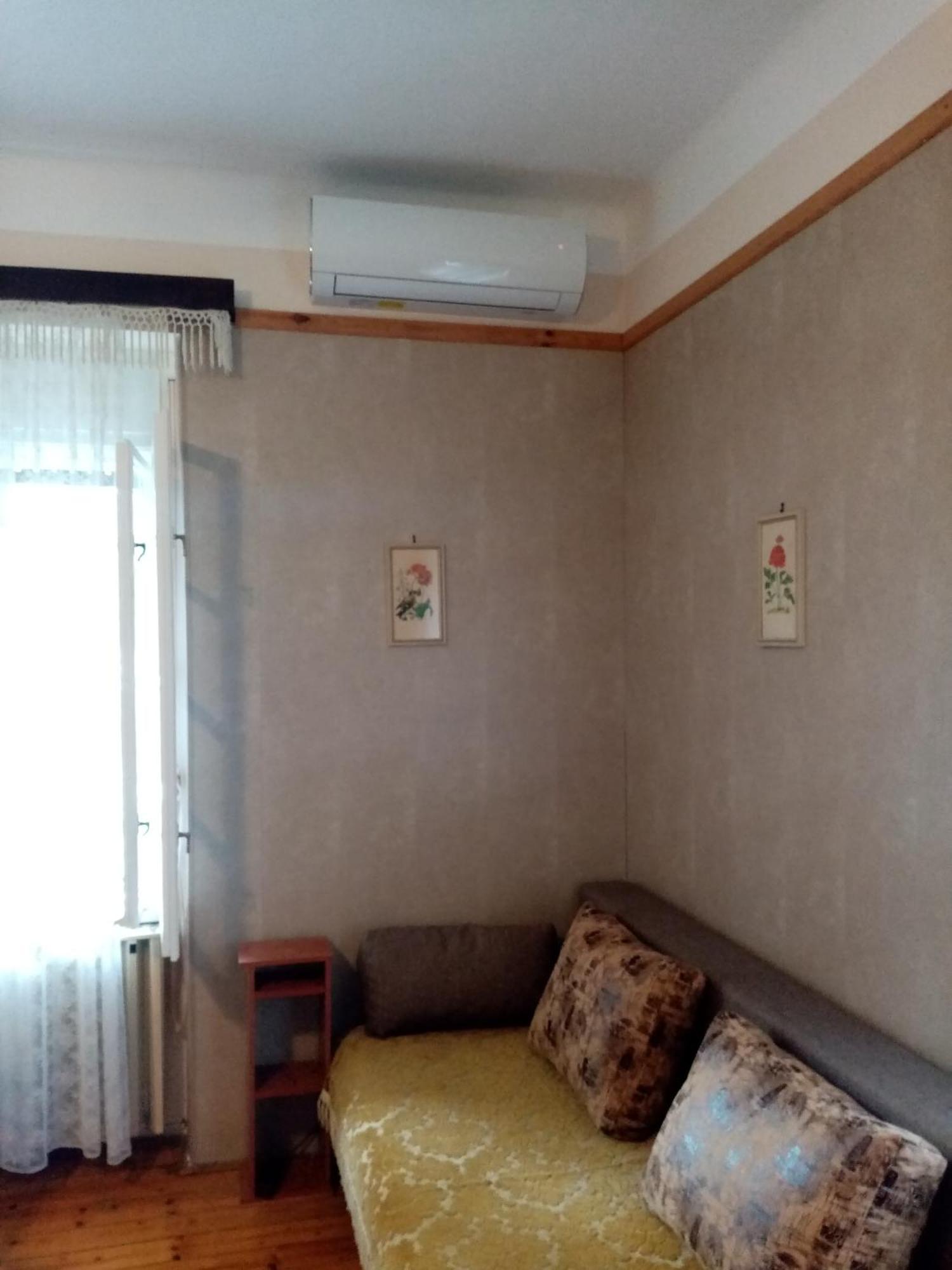 Csaladi Vendeghaz Apartment Eger Exterior photo